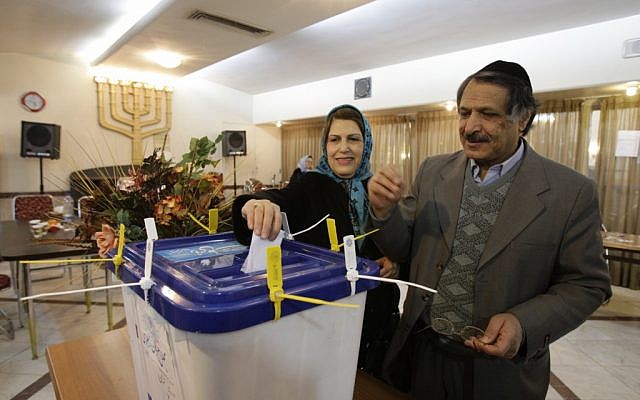 Lawan Ahmadinejad menang besar dalam pemilu Iran