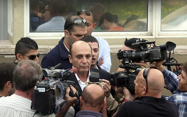 Shaul Mofaz speaking to reporters in 2009 (photo credit: Roni Schutzer/Flash90)