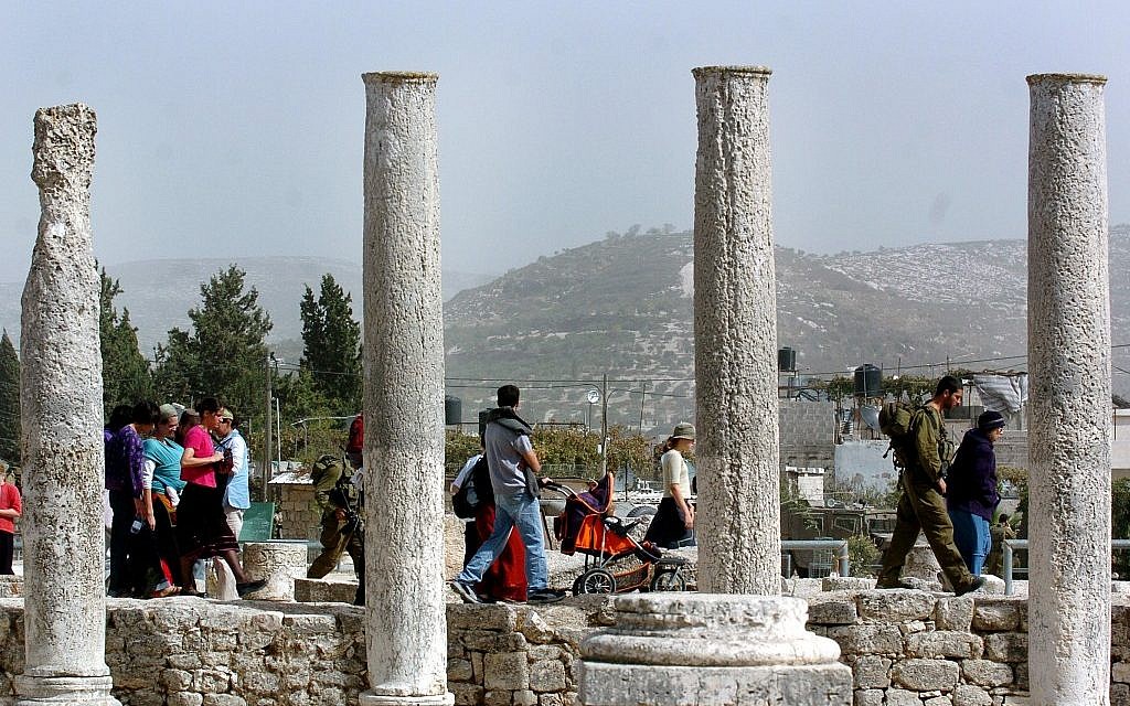 Terjebak di antara Israel dan PA, situs arkeologi utama terabaikan