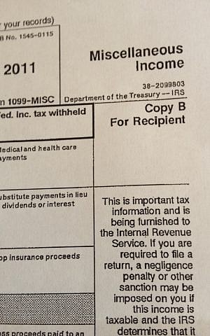 Formulir 1099 dari IRS (kredit foto: Jessica Steinberg)