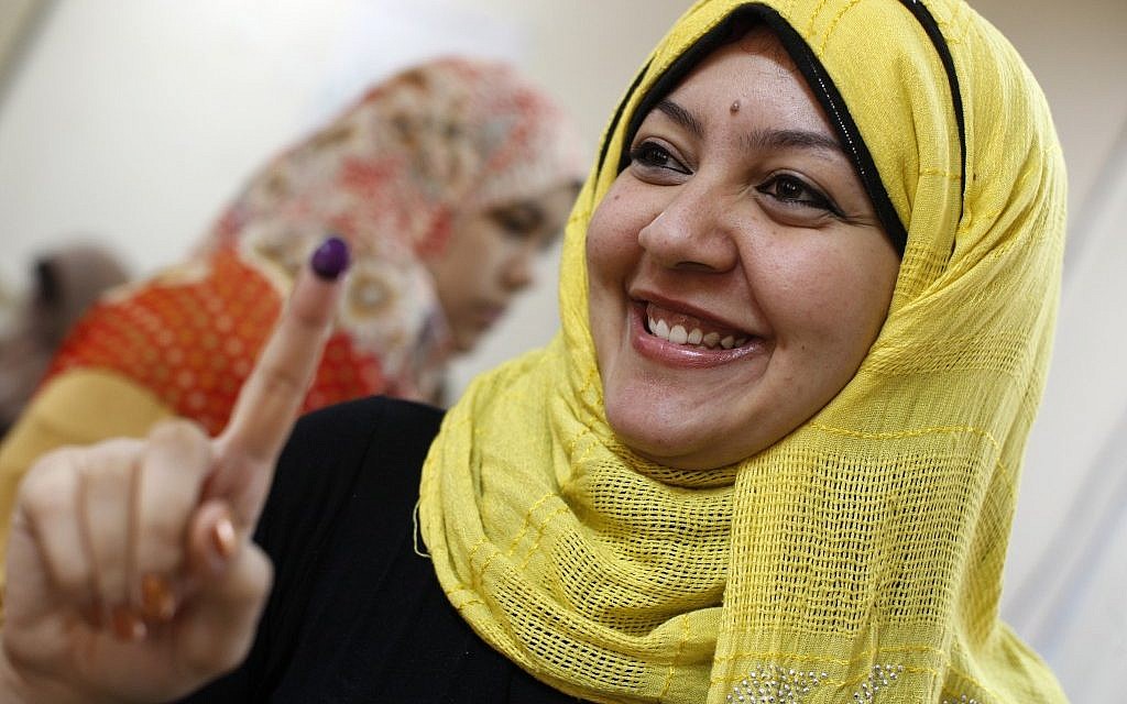 Mesir ‘di ambang era baru’ saat kelompok Islam mengklaim memimpin pemungutan suara