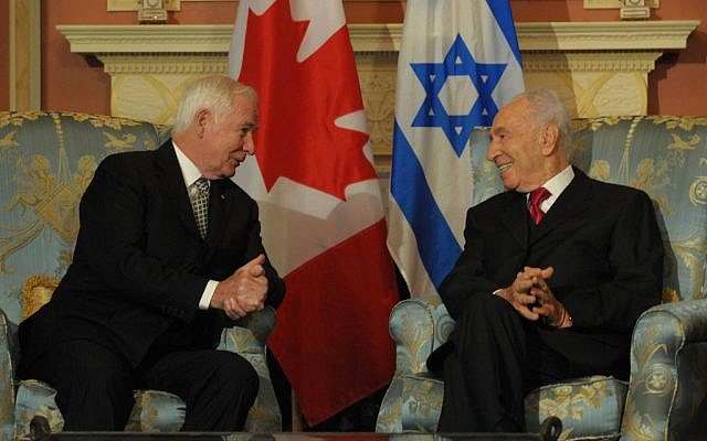 President Shimon Peres meets with Governor General of Canada, David Johnston, on Monday. Peres is on an official visit in Canada. (photo credit: Mark Neyman/GPO/Flash90)