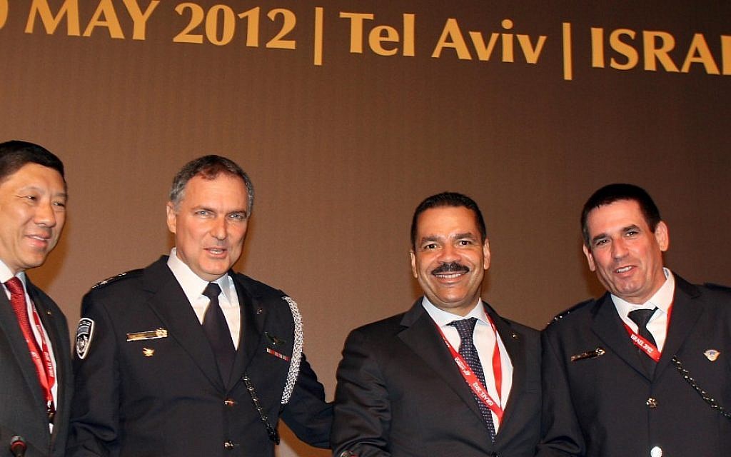 Israel memamerkan teknologi keamanan dalam negerinya kepada pengunjung internasional