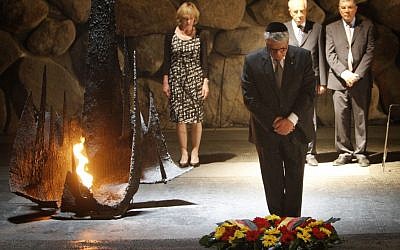 Joachim Gauck at the Holocaust Yad Vashem memorial museum in Jerusalem (photo credit: Miriam Alster/Flash90)