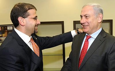 Prime Minister Benjamin Netanyahu meets with the US Ambassador to Israel Daniel Shapiro, in Tel Aviv last year. (photo credit: Matty Stern/US Embassy/FLASH90)