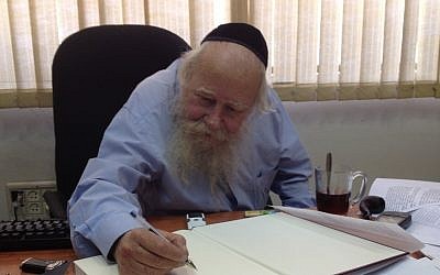 Gemara guru Rabbi Adin Even-Israel (Steinsaltz) in his Jerusalem office (photo credit: Raphael Ahren/Times of Israel)