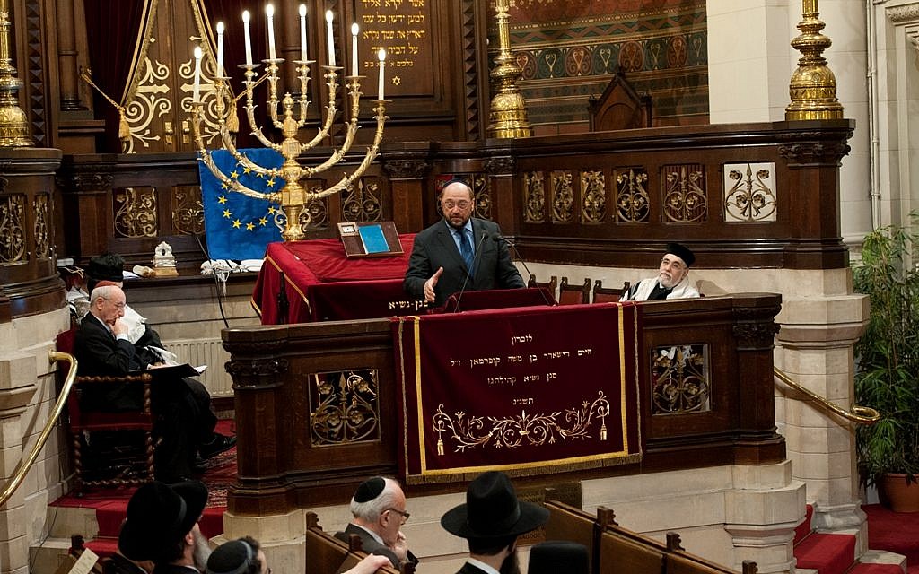 Martin Schulz, president of the European Parliament, speaking at the Great Synagogue of Europe in Brussels, March 2012. (photo credit: Courtesy European Parliament/JTA)