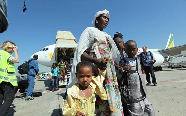 Ethiopian immigrants arrive in Israel with Operation Dove's Wings in October 2012 (photo courtesy of the Jewish Agency for Israel)