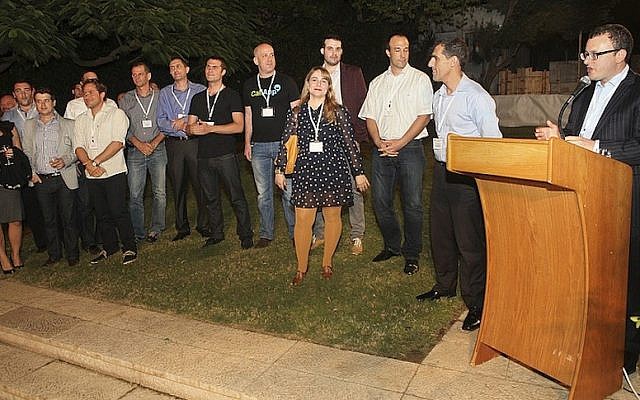 Britain's Ambassador to Israel, Matthew Gould, presents the 2012 TeXchange winners (Photo credit: Mati Milstein/British Embassy)