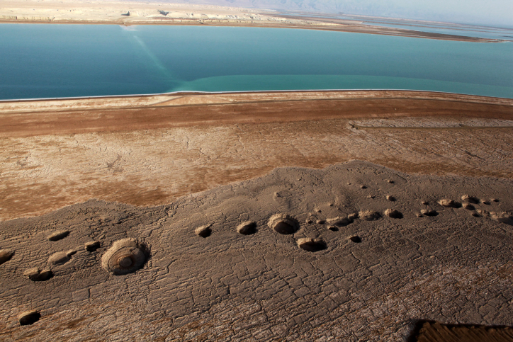 As The Dead Sea Dries Its Collapsing Shores Force A Return To Nature As The Dead Sea Dries Its Collapsing Shores Force A Return To Nature