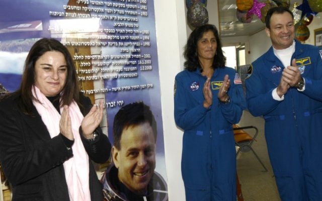 Rona Ramon (left) visits a school in Modiin named after her husband, Ilan Ramon, along with two NASA astronauts in February 2008 (photo credit: Flash90)