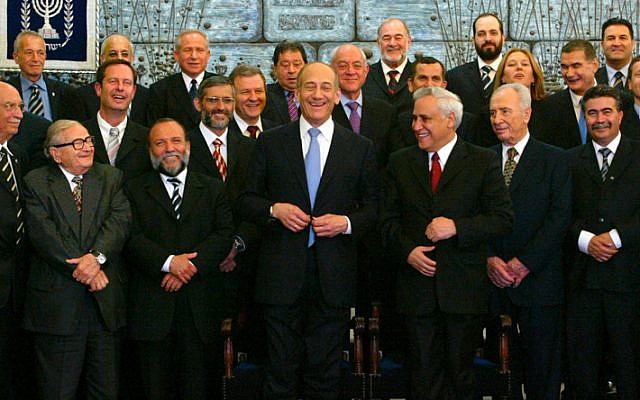 Olmert's government, sworn in to office on May 4, 2006 (Photo credit: Olivier Fitoussi/ Flash 90)