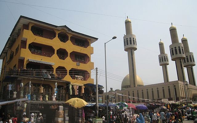 The Central Mosque in Lagos, Nigeria. (Photo credit: CC BY satanoid, Flickr)