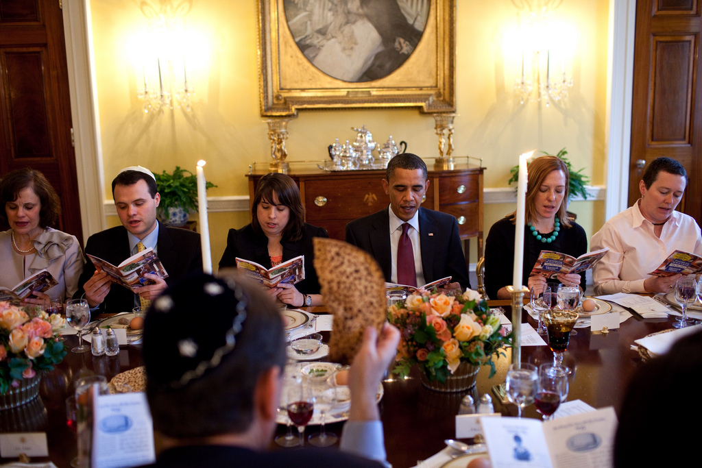 Obama hosting a Passover seder at the White House in 2012 (photo credit: Pete Souza/The White House)
