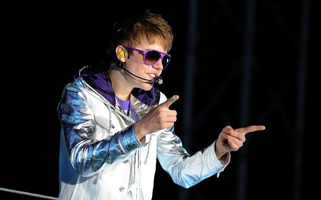 Canadian pop star Justin Bieber performs during a concert in Tel Aviv, April 14, 2011. (photo credit Gili Yaari/Flash 90)