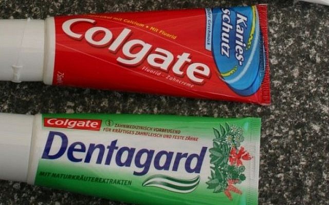 Toothpaste (photo credit: Gmhofmann/Wikimedia commons)