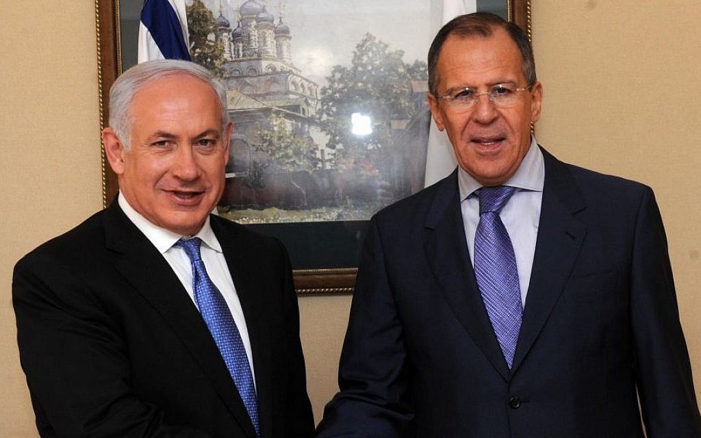 Russia's Foreign Minister Sergey Lavrov with Prime Minister Benjamin Netanyahu in Jerusalem on March 24, 2011. (Avi Ohayon/GPO/Flash90)