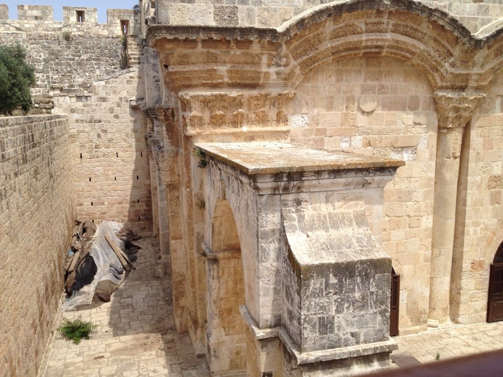 Beams (left) near the Golden Gate on the Temple Mount, this week (photo credit: Matti Friedman/Times of Israel)