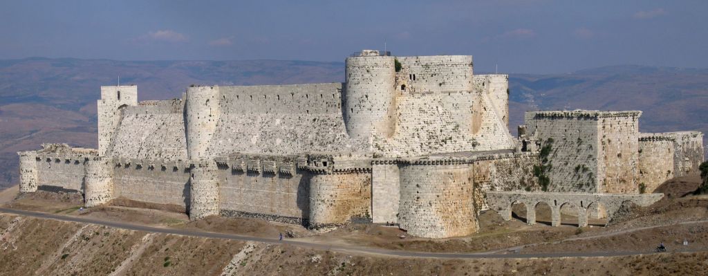 The Krak de Chevaliers castle. (photo credit: CC BY-SA Xvlun, Wikimedia commons)