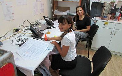 Avital Goren, 9, works in Bloch's campaign office. (photo credit: Debra Kamin/Times of Israel)
