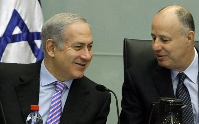 Tzachi Hanegbi (right) and Prime Minister Benjamin Netanyahu (Miriam Alster/Flash90)