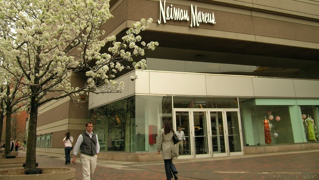 Neiman Marcus CEO: Wealthy shoppers focusing on luxury brands