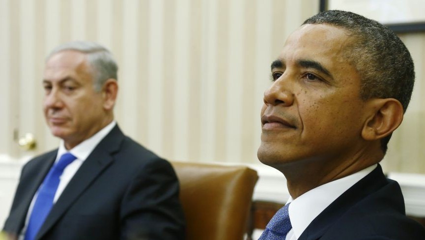 US President Barack Obama (right) and Prime Minister Benjamin Netanyahu (left) prepare for a press session in the White House in Washington, DC, September 30, 2013. (AP/Charles Dharapak)