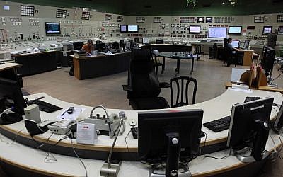 View from inside an Israel Elecric Corporation control room in Hadera. IEC is the main supplier of electrical power in Israel. August 11, 2011. (photo credit: Yaakov Naumi/Flash90)