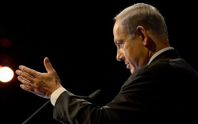 Prime Minister Benjamin Netanyahu speaks at an alternative energy conference in Tel Aviv, Tuesday, November 12, 2013 (photo credit: Avi Ohayon/GPO/Flash90)