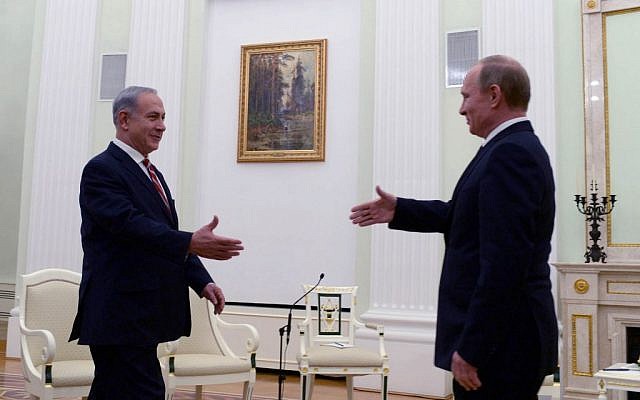 Russian President Vladimir Putin and Israeli Prime Minister Benjamin Netanyahu meet in the Kremlin in Moscow on November 20, 2013. (Photo credit: Kobi Gideon/GPO/FLASH90)