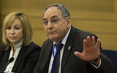 Sheba Medical Center director Zeev Rotstein addresses the Knesset in December 2013. (photo credit: Flash90)