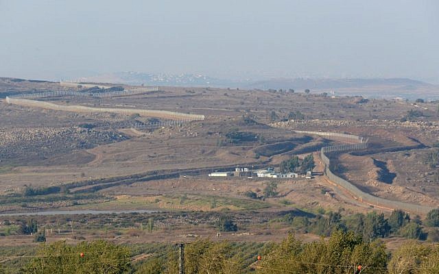 A view of Israel's border with Syria in the Golan Heights, August 2013 (photo credit: Gili Yaari/Flash90)