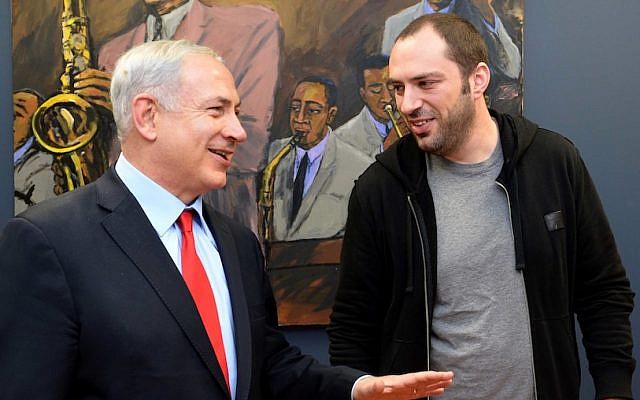 Prime Minister Benjamin Netanyahu meets with Jan Koum, one of the founder of the messaging service WhatsApp, in Stanford, California, March 6, 2014. (Photo credit: Avi Ohayon/GPO/FLASH90)