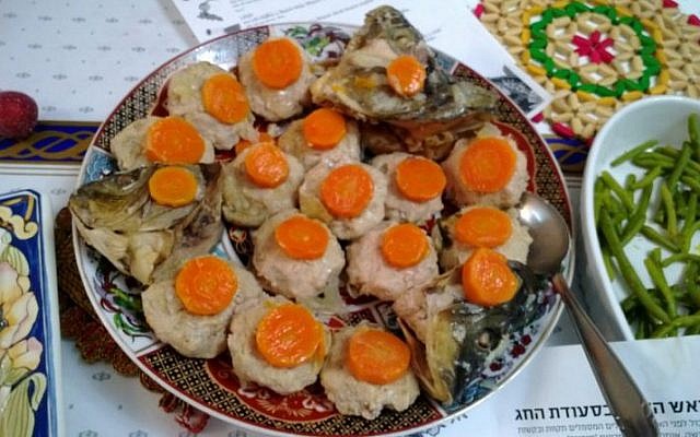 A plate of gefilte fish (CC-BY-SA Ovedc/Wikimedia Commons)