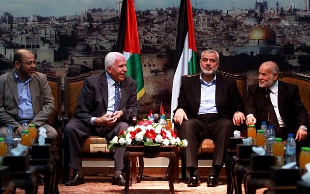 Hamas and Fatah leaders meeting in Gaza for talks on Palestinian reconciliation on April 22, 2014. (Abed Rahim Khatib/Flash90)