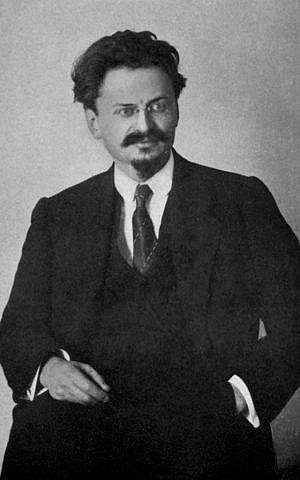 Leon Trotsky (Century Co, NY, 1921 / Wikipedia)
