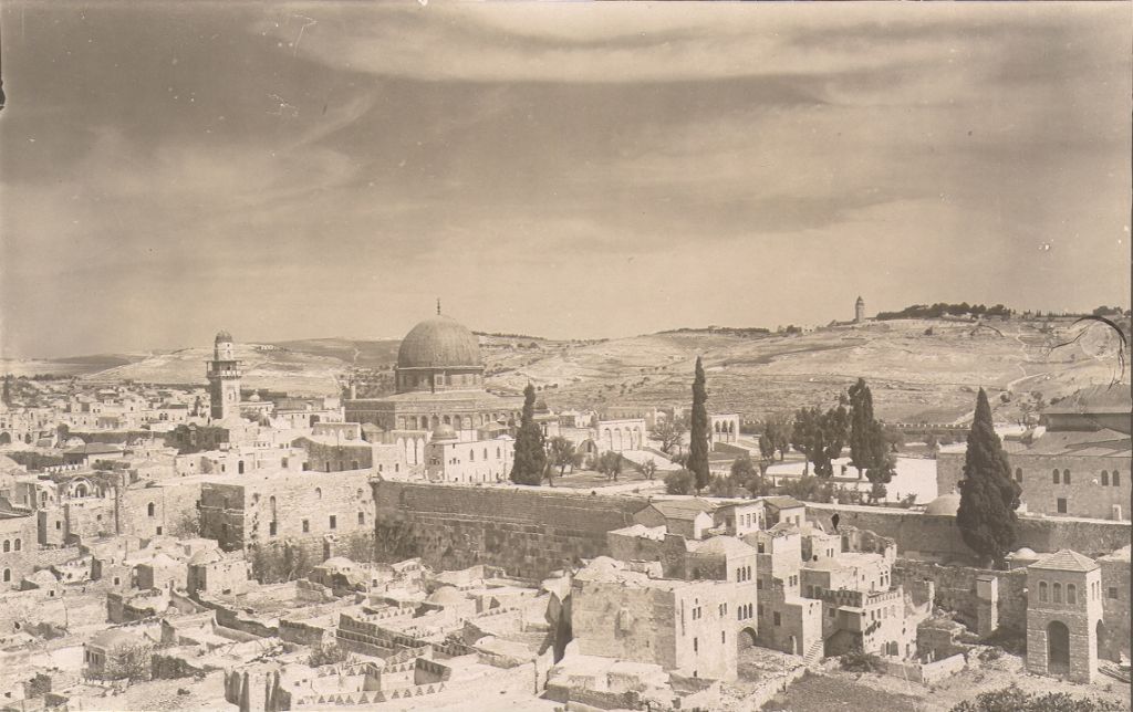 Old City Jerusalem, Temple Mount (undated, post 1910) (photo credit: © DEIAHL, Jerusalem)