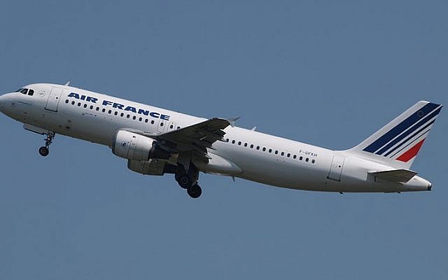 Illustrative photo of an Air France Airbus shortly after takeoff (Alf van Beem/Wikimedia Commons, File)