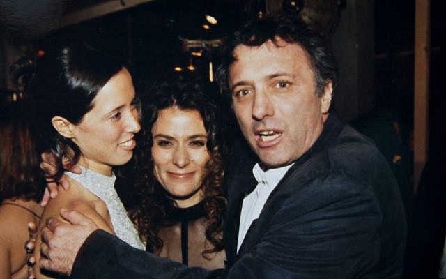 Assi Dayan with his daughter Amalia and ex-wife Vered Tandler Dayan in 1995 (photo credit: Moshe Shai/Flash90)