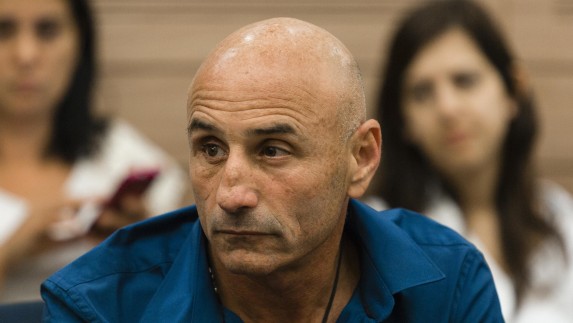 MK Ofer Shelah (Yesh Atid) seen during the Foreign Affairs and Defense Committee meeting at the Knesset, during the committee's vote on a new chairman, on Monday, May 12, 2014. (Flash90)