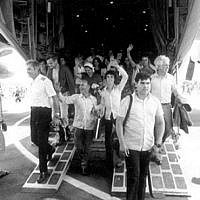 Entebbe hostages come home, July 4, 1976. (IDF archives)