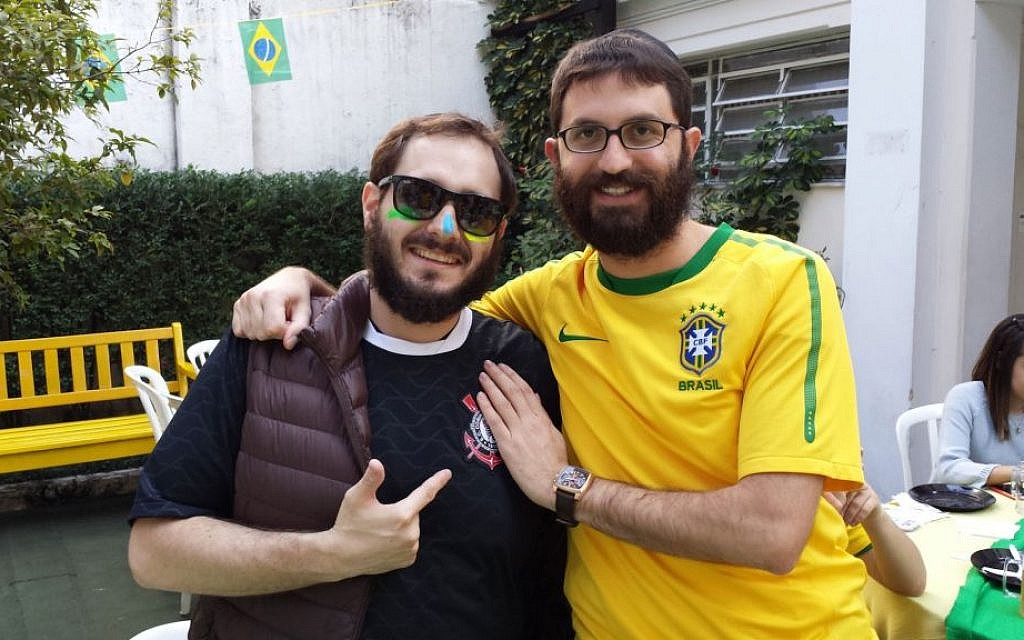 Friendships and Friend in Portuguese — How Brazilians See It - PwE