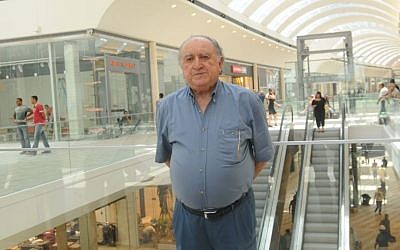 A portrait of David Azrieli, one of Israel’s foremost architects, developers and philanthropists, in his newly-built Azrieli mall in Modi'in on June 17, 2008. (file photo credit: Jorge Novominsky/Flash90)