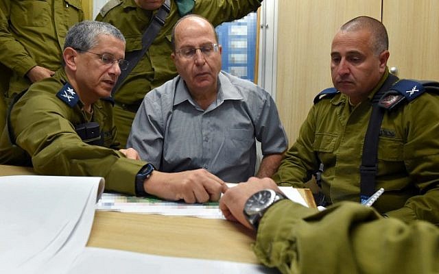 Defense Minister Moshe Ya'alon visits soldiers at an Iron Dome Missile Defense system battery, on July 25, 2014 (Ariel Hermoni/Ministry of Defense/Flash90)