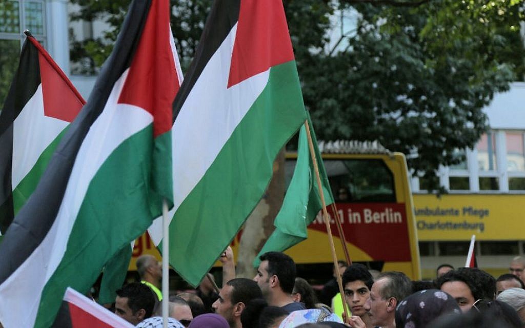 An anti-Israel rally in Berlin's Adenauerplatz on Friday July 18, 2014 (Illustrative photo: Micki Weinberg/The Times of Israel)