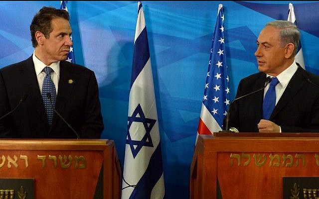 Prime Minister Benjamin Netanyahu (R) holds a joint press conference with New York Governor Andrew Mark Cuomo, at Netanyahu's office in Jerusalem, Wednesday, August 13, 2014. (photo credit: Haim Zach/GPO/Flash90)