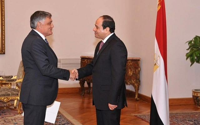 Israel's ambassador to Egypt, Haim Koren, presents his credentials to Egyptian President Abdel-Fattah el-Ssisi in Cairo, September 14, 2014 (photo credit: courtesy)