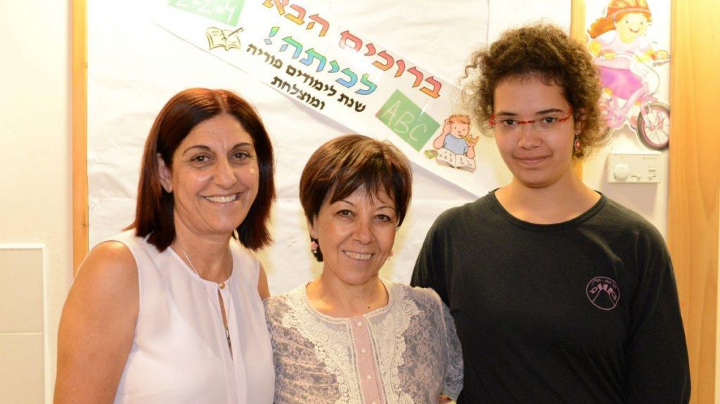 From left to right: Ilana Levy, teacher Estie Lauper and teacher Avi Lansky. (photo credit: Ofer Golan)