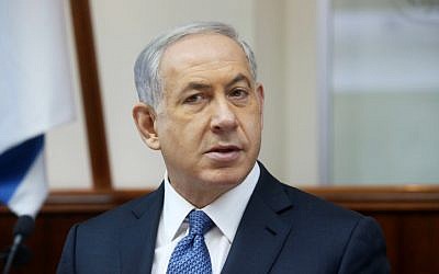Prime Minister Benjamin Netanyahu leads the weekly cabinet meeting in Jerusalem on October 22, 2014. (photo credit: Marc Israel Sellem/POOL/Flash90) 