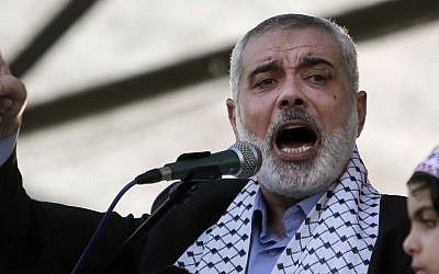 Palestinian Hamas leader in Gaza, Ismail Haniyeh, gives a speech during a rally in Gaza City, Aug. 27, 2014. (AP/Khalil Hamra)